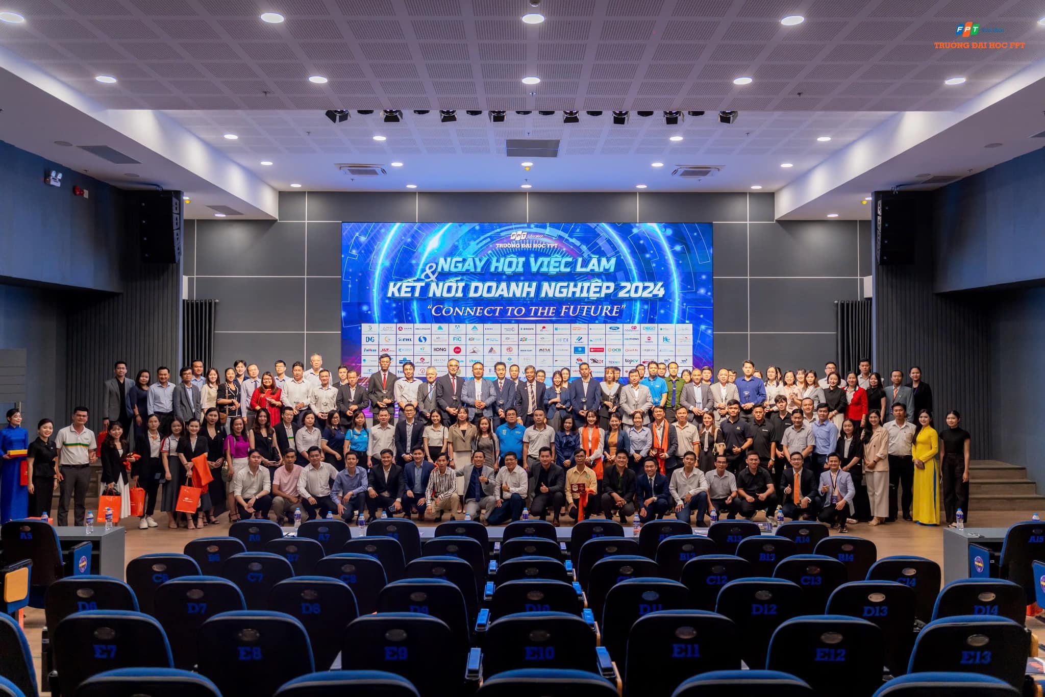 Phong Việt Group Đồng Hành Cùng Ngày Hội Việc Làm và Kết Nối Doanh Nghiệp 2024 “CONNECT TO THE FUTURE” Tại ĐH FPT Cần Thơ